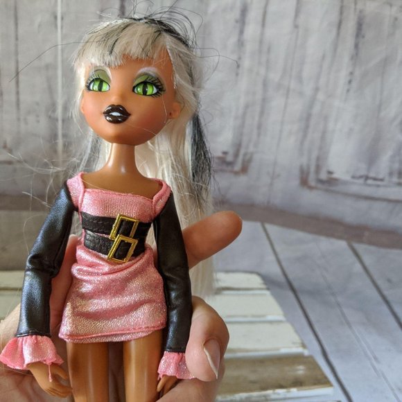 Bratz Dial 2012 sashabella paws bratzillaz 514909 - Picture 7 of 7